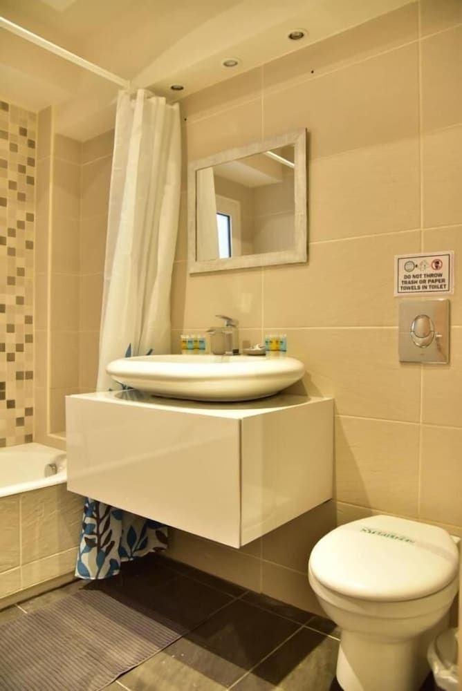 Piraeus Class Apt GTD8324 Apartment 11