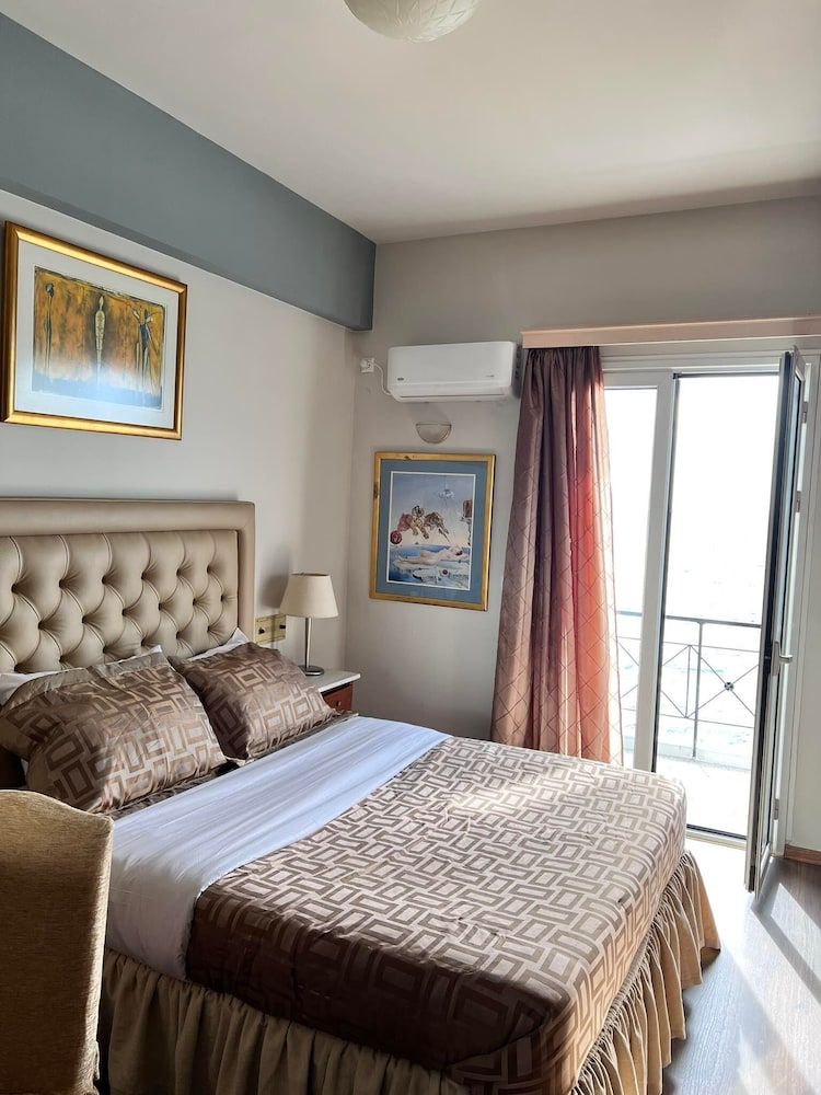 Hotel Queens Leriotis Standard Double or Twin Room 8