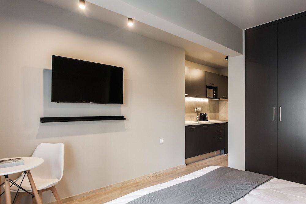 undefined WYZ Piraeus 9