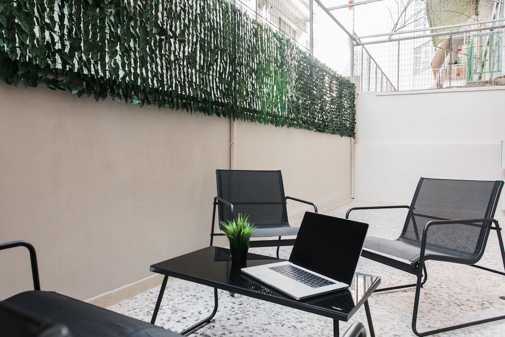 undefined WYZ Piraeus