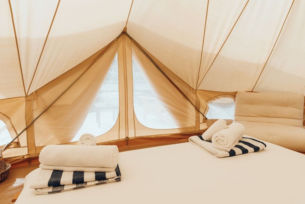 Tent (Bell)