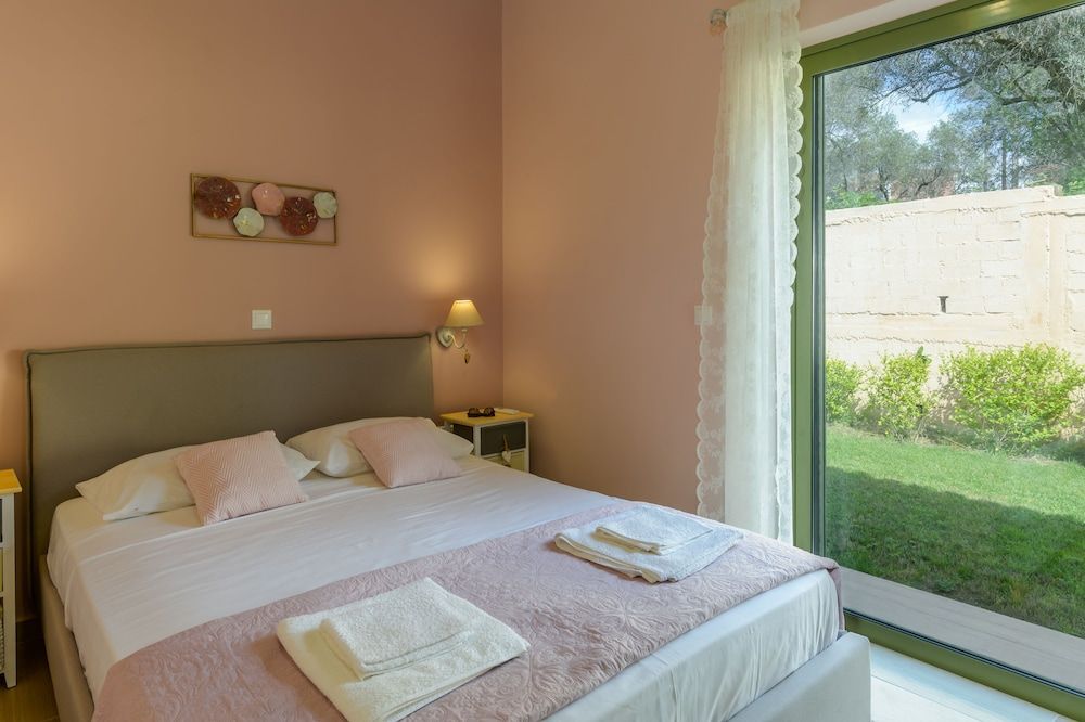 House, 2 Bedrooms, Garden View
