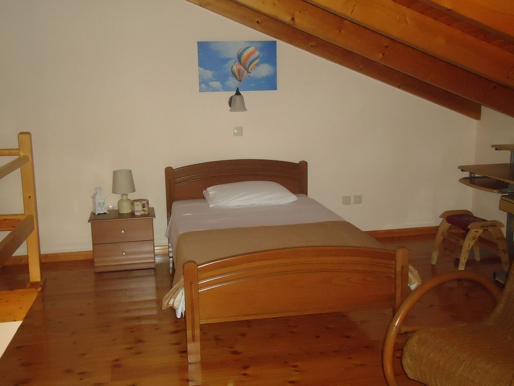 House, 2 Bedrooms, Mountain View