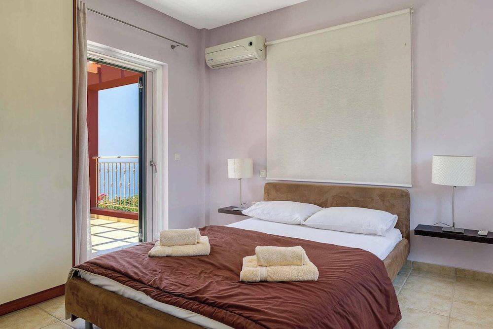 Villa (4 Bedrooms)