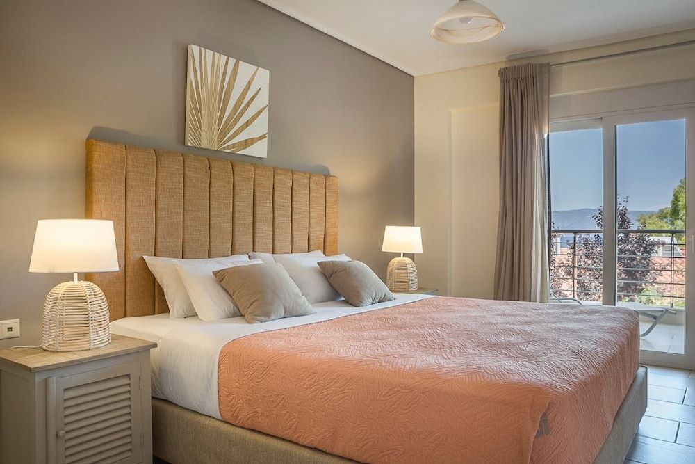 Junior Suite, 1 Bedroom, Garden View (Tangerine)