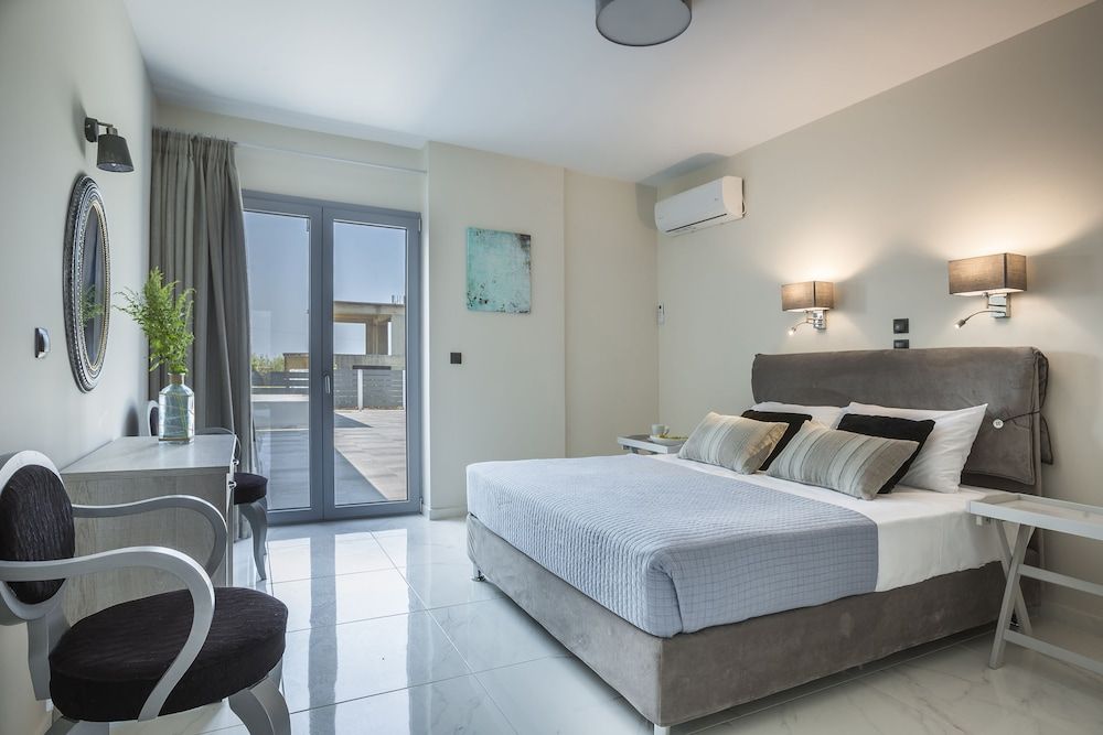 Deluxe Villa with Private Pool, Sea View (2)