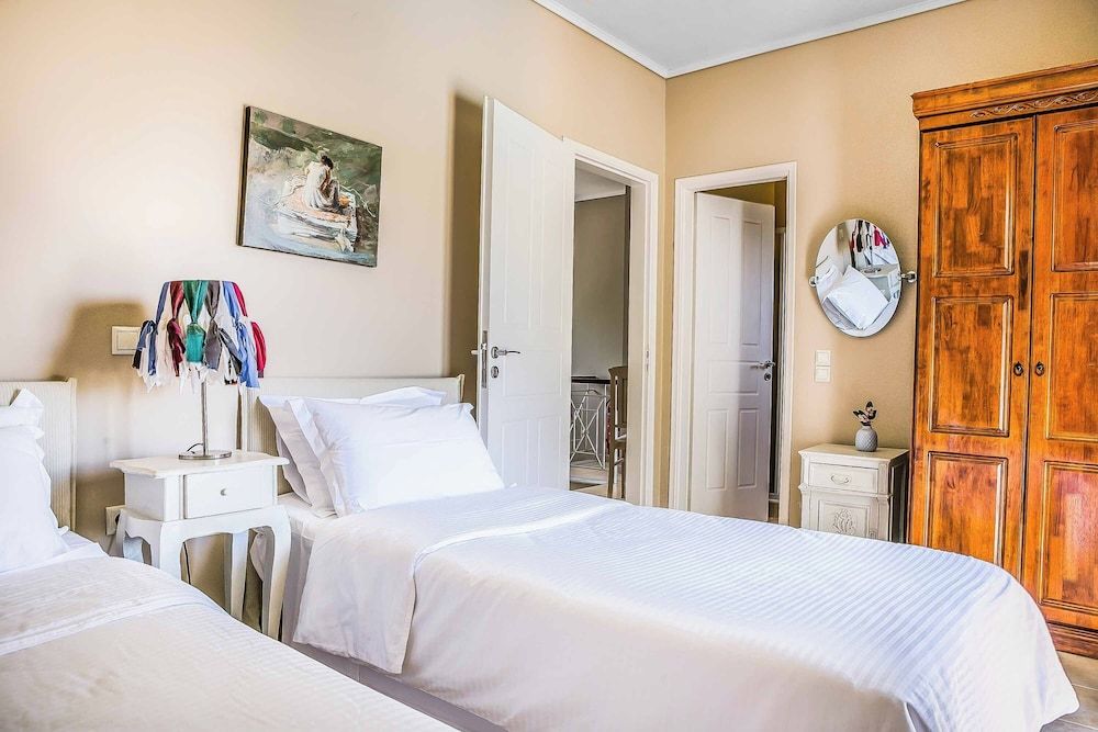 Villa (5 Bedrooms)