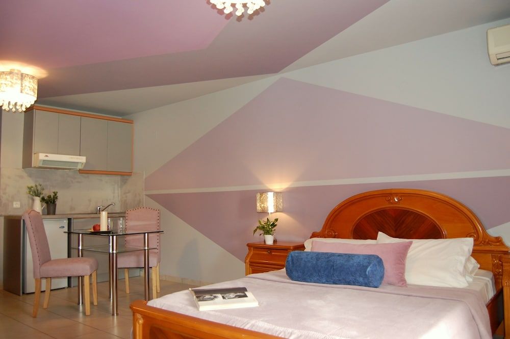 Luxury Triple Room, 1 Bedroom, Balcony, City View (3)