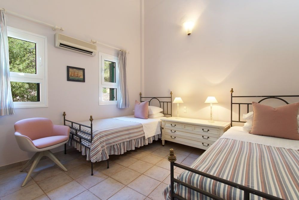 Master Suite | 2 Balconies Sea View