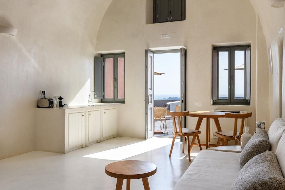 undefined Villa Dusk and Dawn in Fira 2