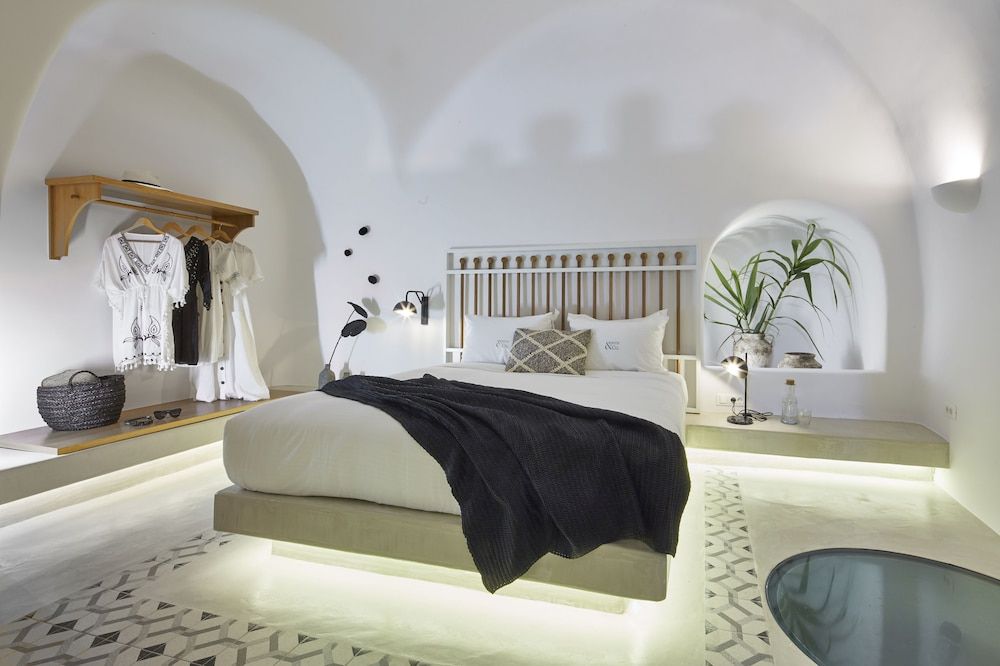 undefined White and Co. La Torre Suites