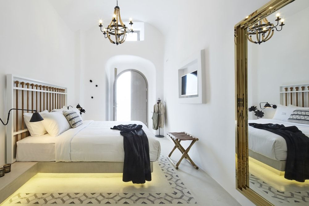 undefined White and Co. La Torre Suites 7