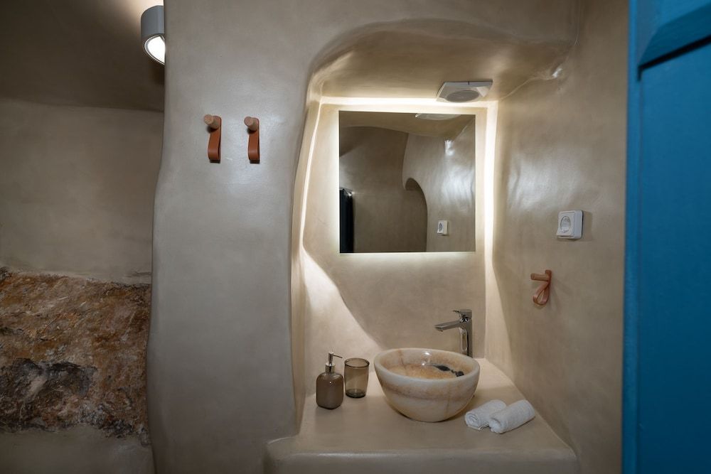 Nalas Suites Fortezza Suite, Indoor Jacuzzi 2