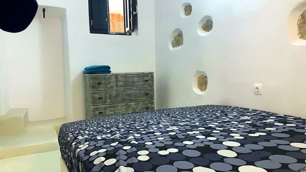 The Luna Suites Superior Villa, 2 Bedrooms, City View 4