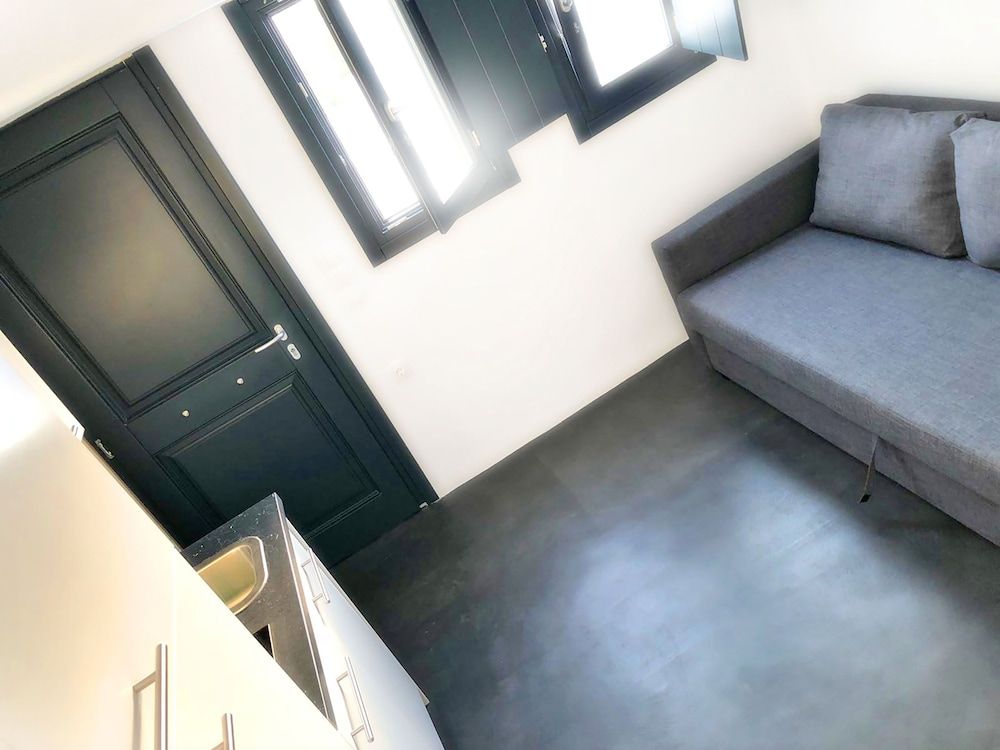 The Luna Suites Superior Villa, 2 Bedrooms, City View 10