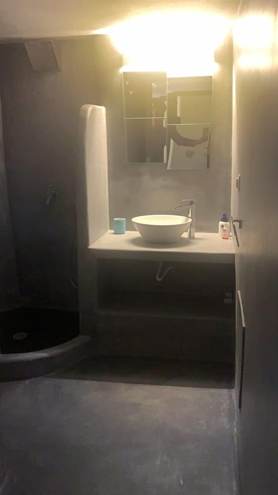 The Luna Suites Superior Villa, 2 Bedrooms, City View 21