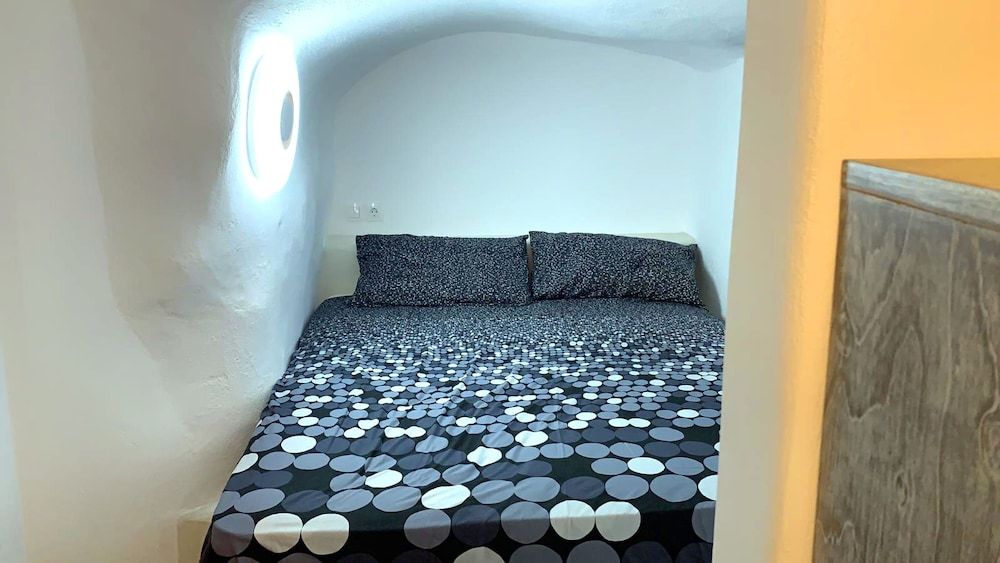 The Luna Suites Superior Villa, 2 Bedrooms, City View 6