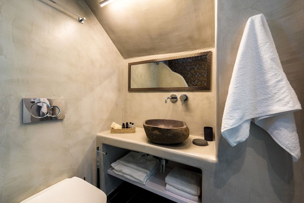 Emerald Collection Suites One Bedroom Suite 3