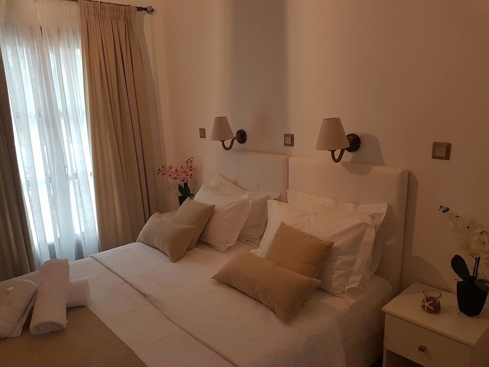 undefined Santorini Family Apartments