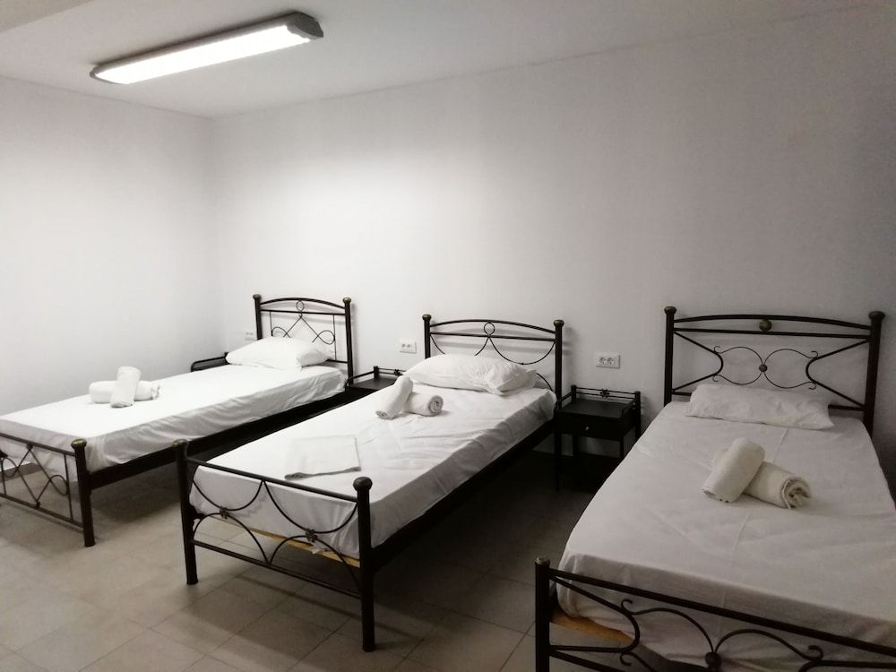 Dodo's Santorini Deluxe Studio, Multiple Beds, Concierge Service, Pool View 3