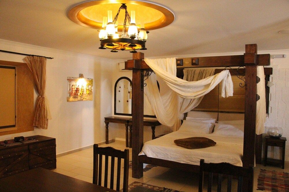 Dodo's Santorini Honeymoon Studio Suite, Multiple Beds, Pool Access, Sea View 3