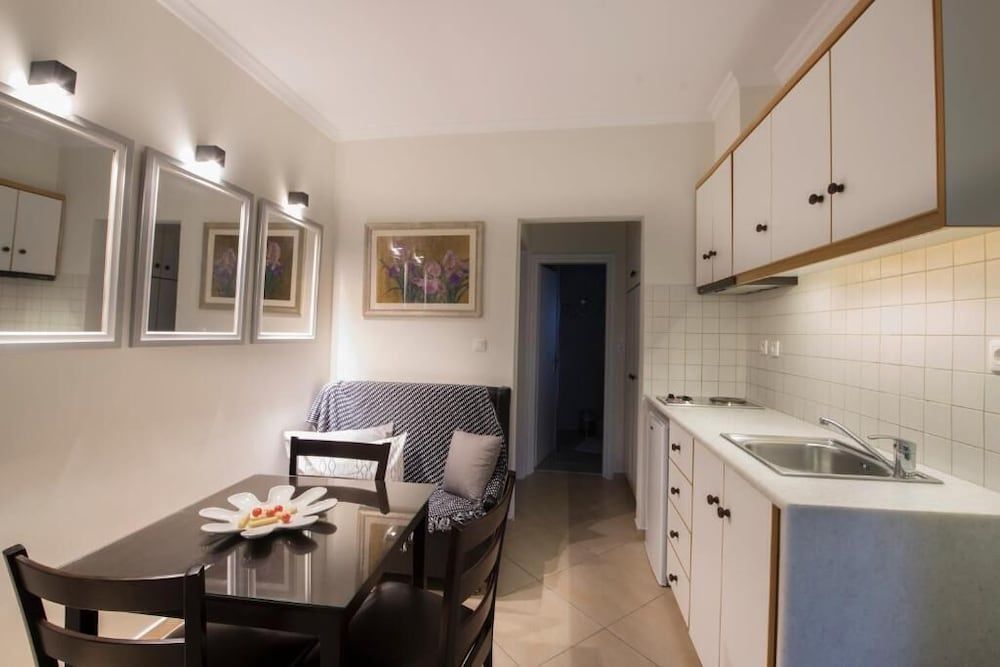 Villa Rose Apartment, 2 Bedrooms 8