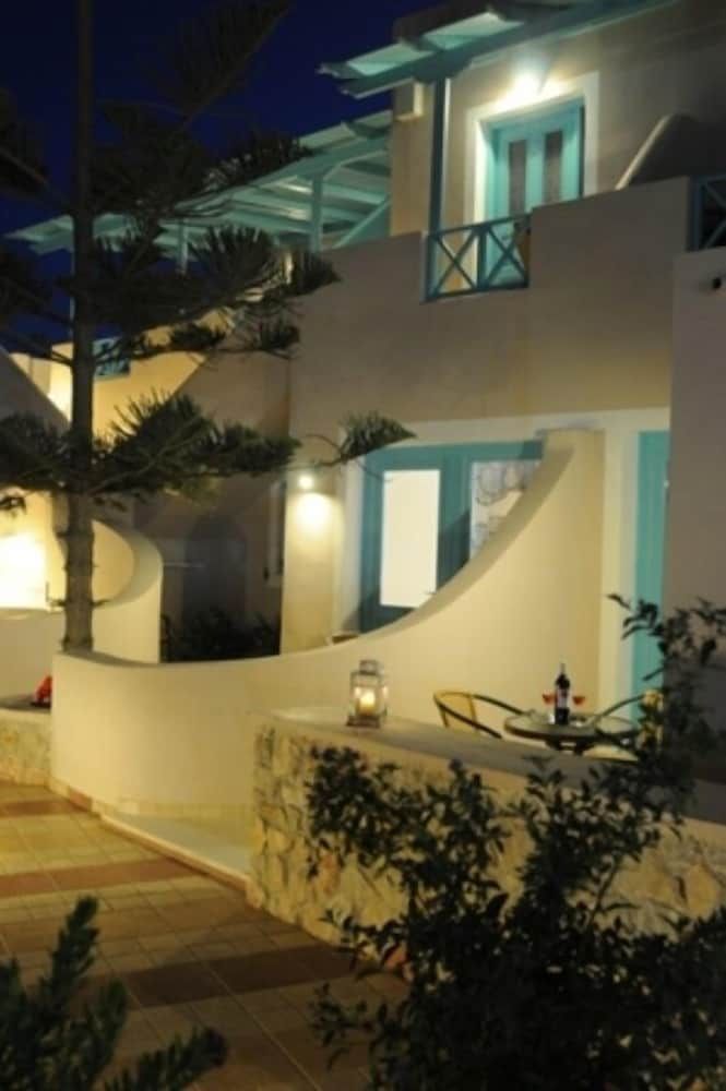 undefined Villa Rose 4