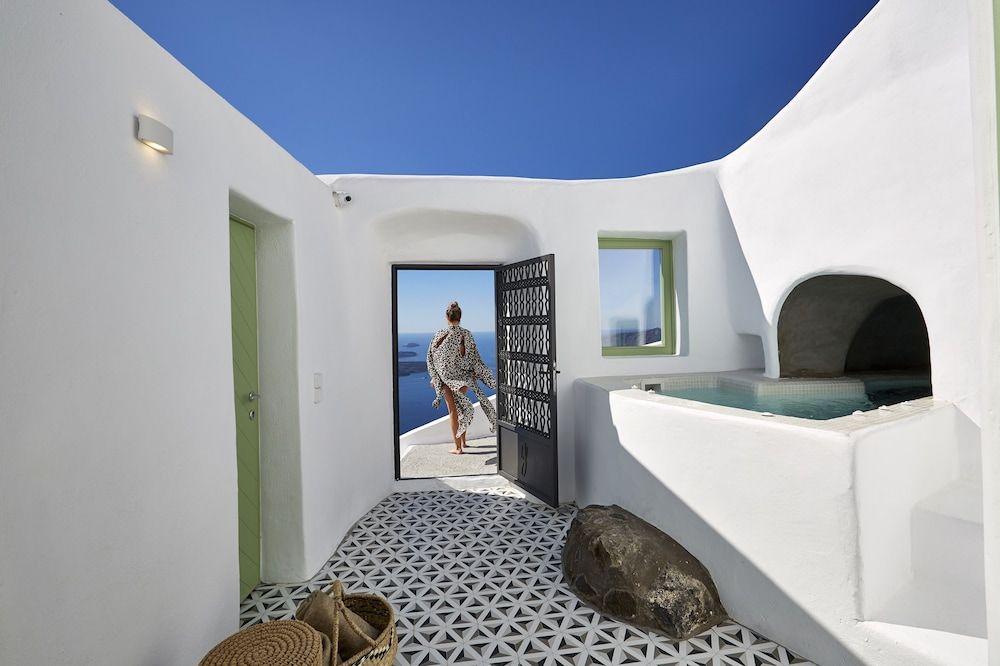 undefined Gitsa Cliff Luxury Villa 10
