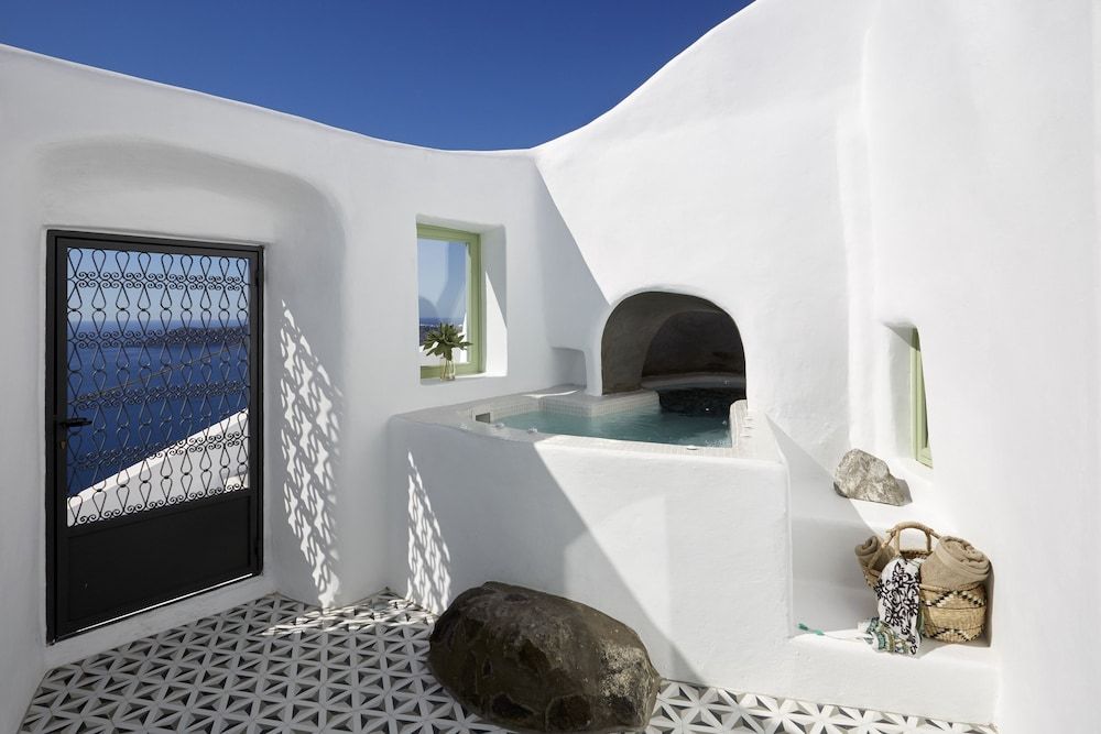 undefined Gitsa Cliff Luxury Villa