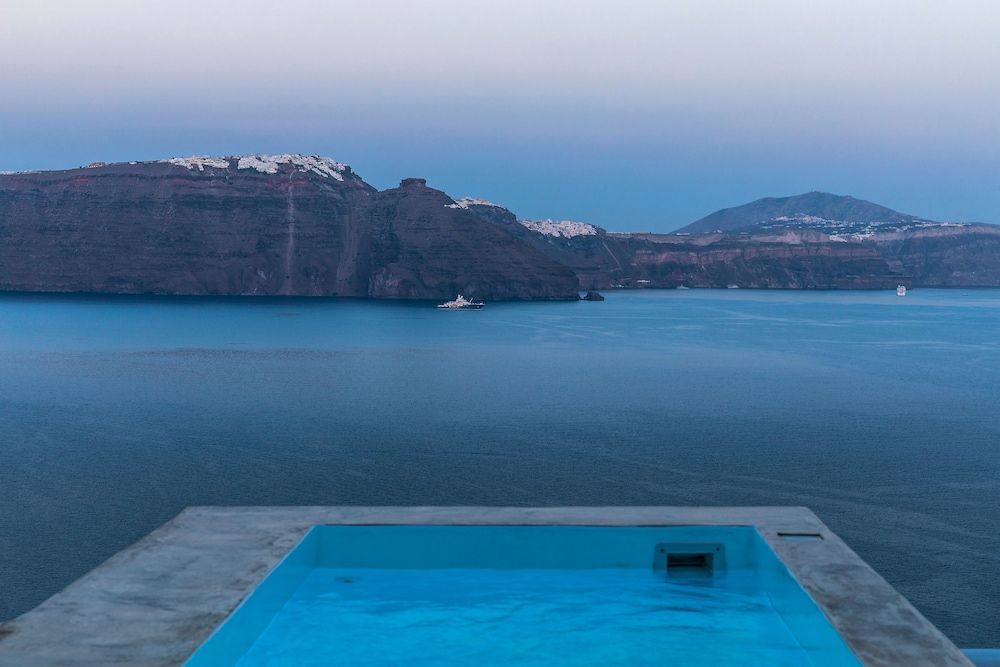 3 Caves Villa by Caldera Houses Deluxe Suite, 1 Bedroom, Hot Tub, Sea View 39