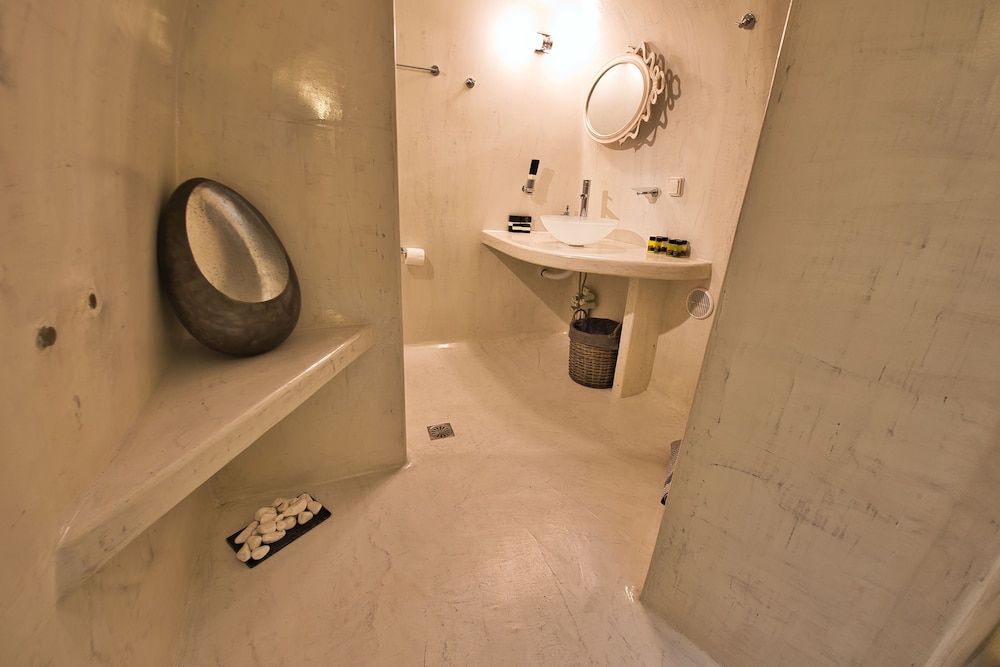 Cally Cave Houses Deluxe Suite, 2 Queen Beds 5