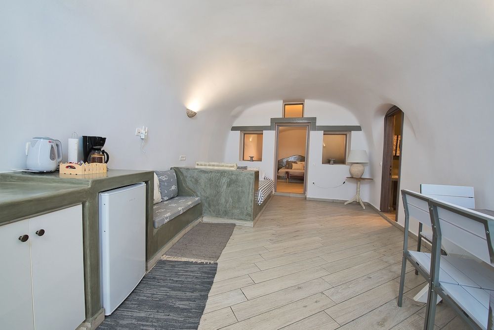 Cally Cave Houses Deluxe Suite, 2 Queen Beds 12