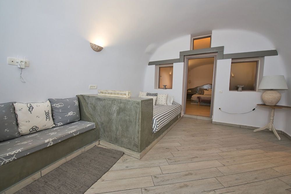 Cally Cave Houses Deluxe Suite, 2 Queen Beds 3