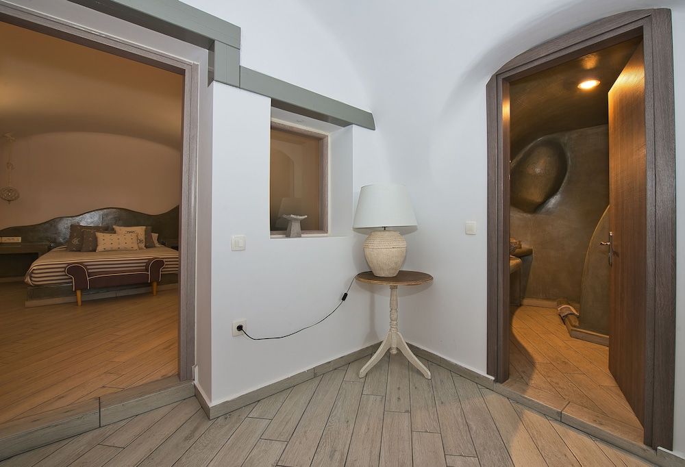 Cally Cave Houses Deluxe Suite, 2 Queen Beds 13