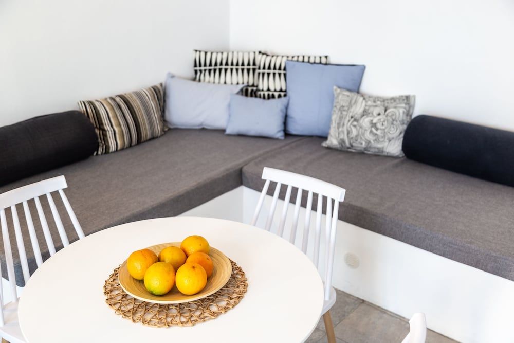 Auntie's Villas Traditional Villa, 1 Bedroom, Hot Tub, Sea View 6