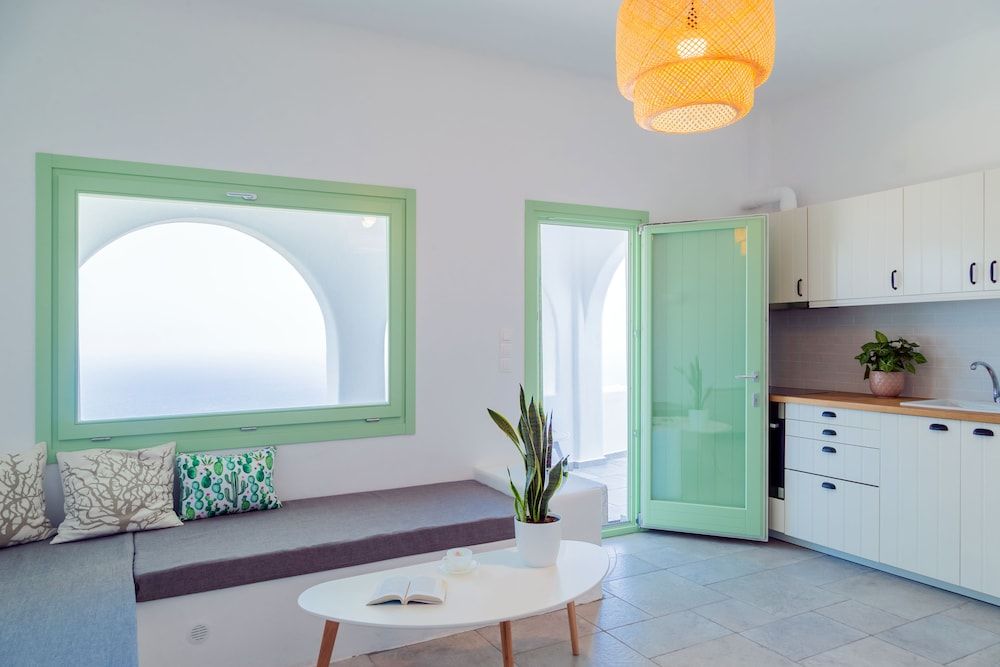 Auntie's Villas Traditional Villa, 1 Bedroom, Hot Tub, Sea View 13