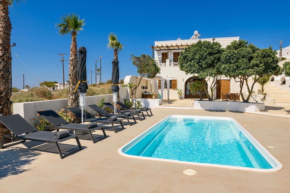 undefined Grand Villa Santorini 4
