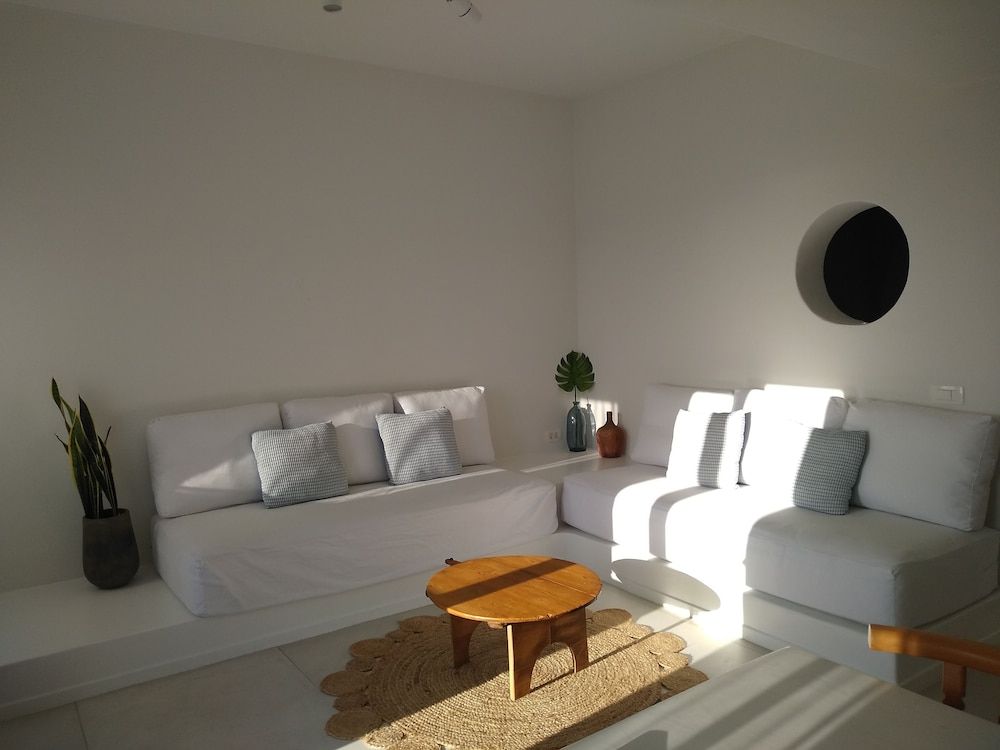 Sol Mate Suites Executive House, Sea View 5