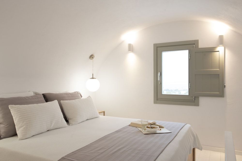 White Orchid Luxury Suites Standard Suite, Partial Sea View 6