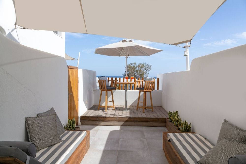 Glykeria Mini Suites Suite, Terrace, Partial Sea View 6