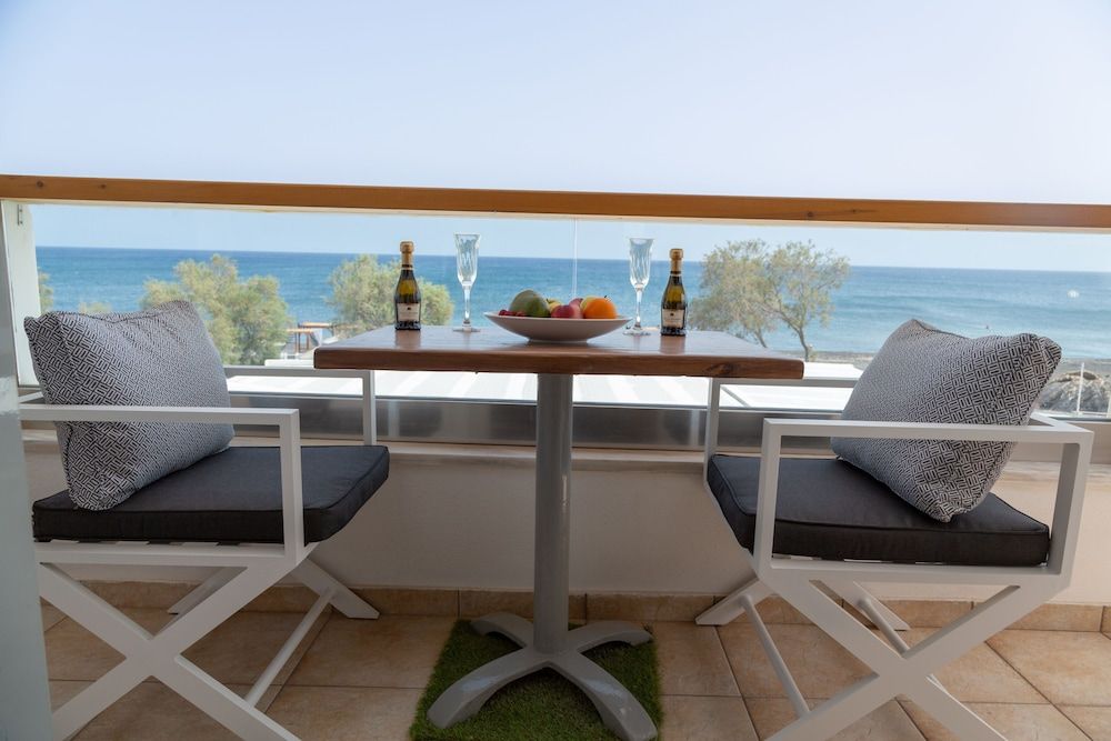 Glykeria Mini Suites Superior Suite, Balcony, Sea View 9