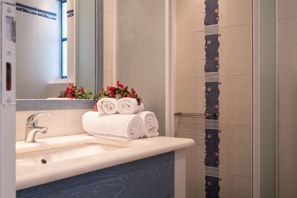 Santorini Mystique Garden Villa, 3 Bedrooms, Sea View 17