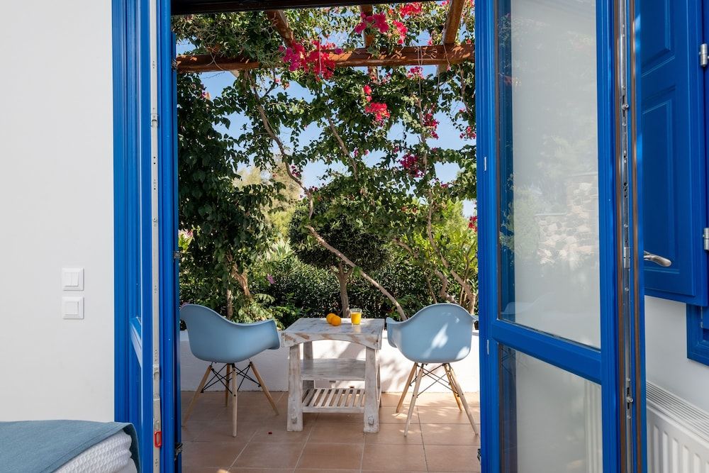 Santorini Mystique Garden Villa, 3 Bedrooms, Sea View 10