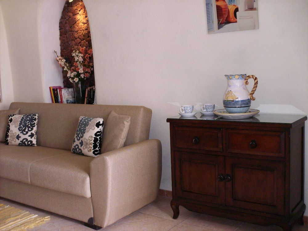 Fotinos Houses Traditional Suite 10