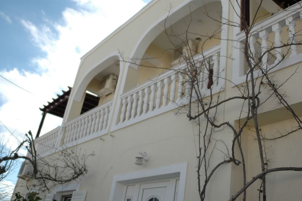 undefined Vina's Place 6