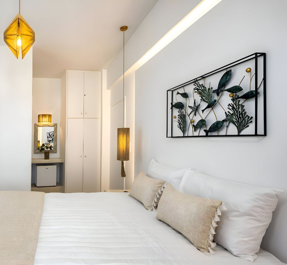 undefined Vina's Place