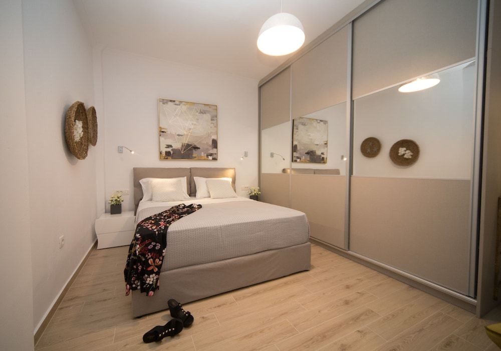 undefined Villa Kamara Santorini 10