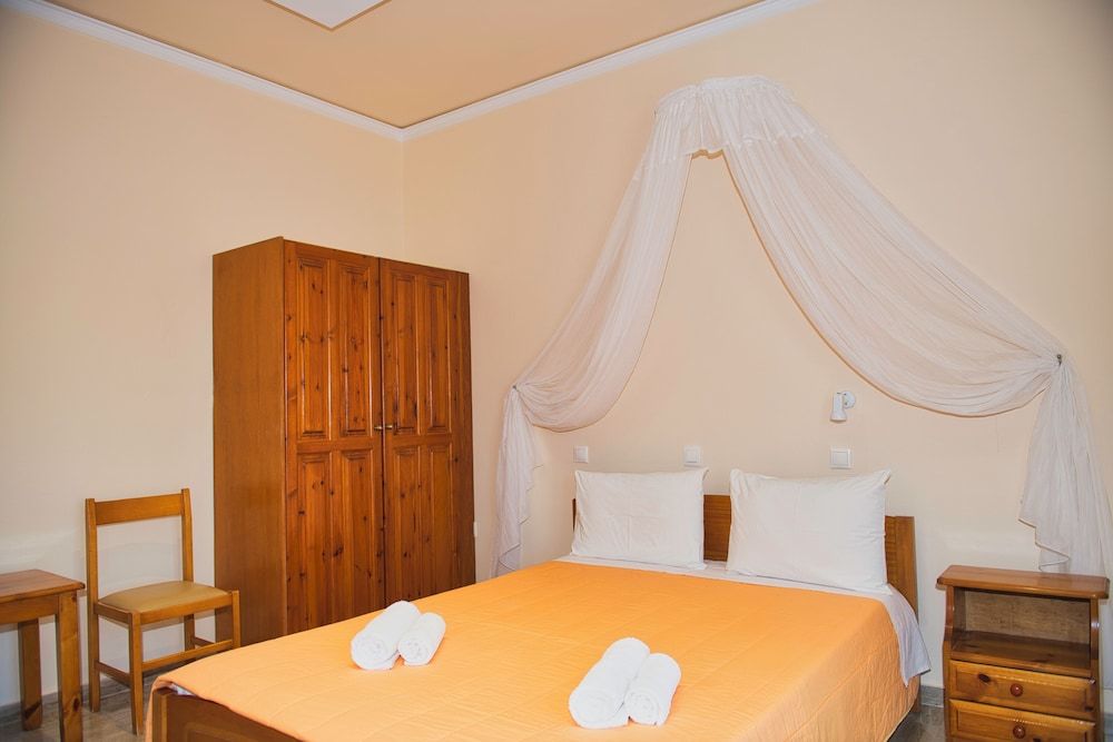 undefined Villa Nikos Karamolegkos 3