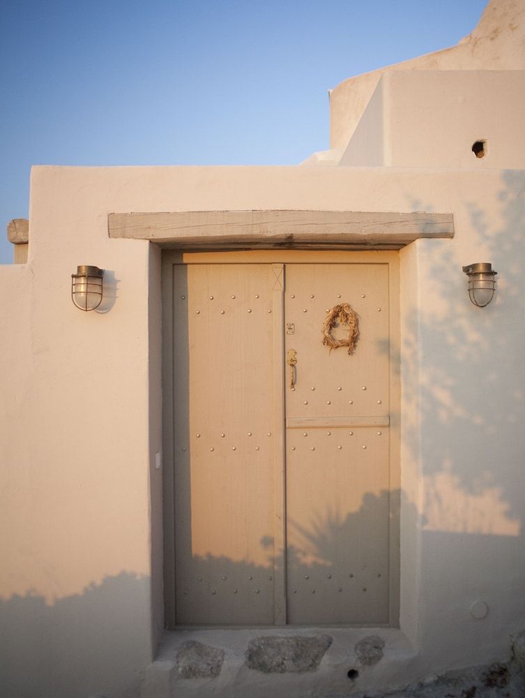 undefined Art Villa Exogonia Santorini 2