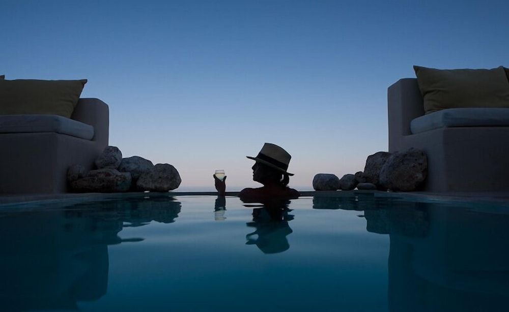 undefined Art Villa Exogonia Santorini 9